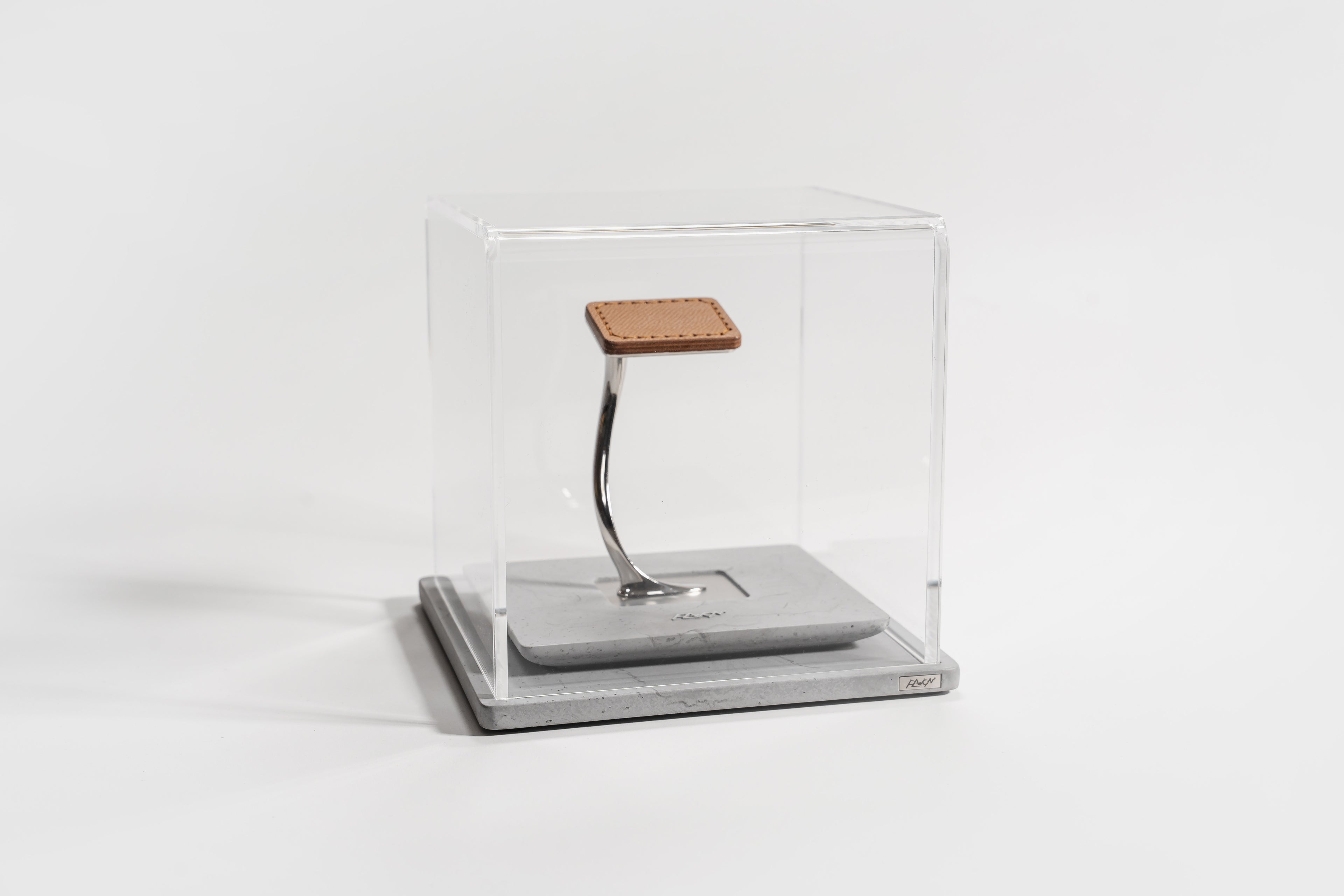 Plawoni LIVA Collector Case