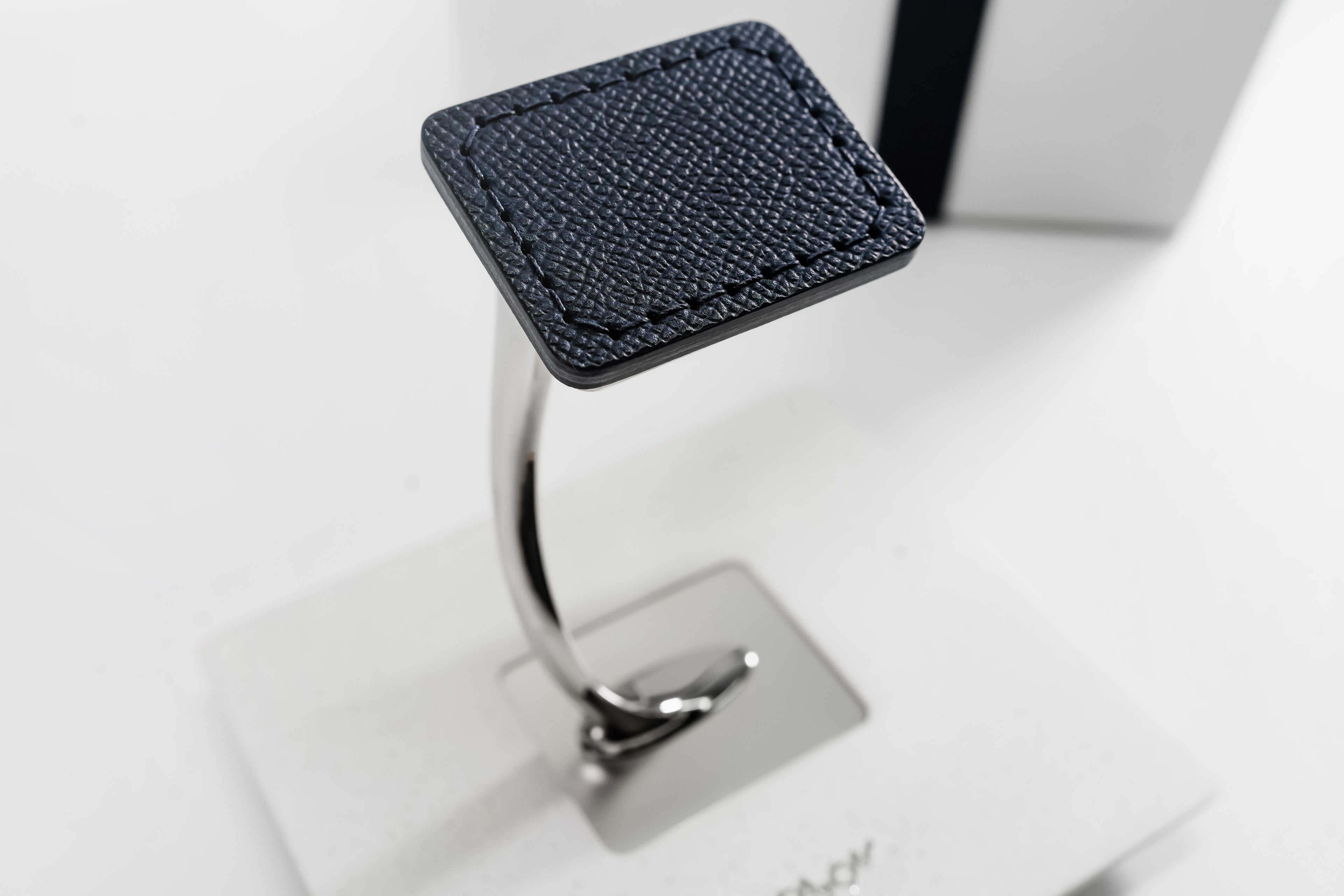 Plawoni LIVA poliert - WEIß NAVY BLUE