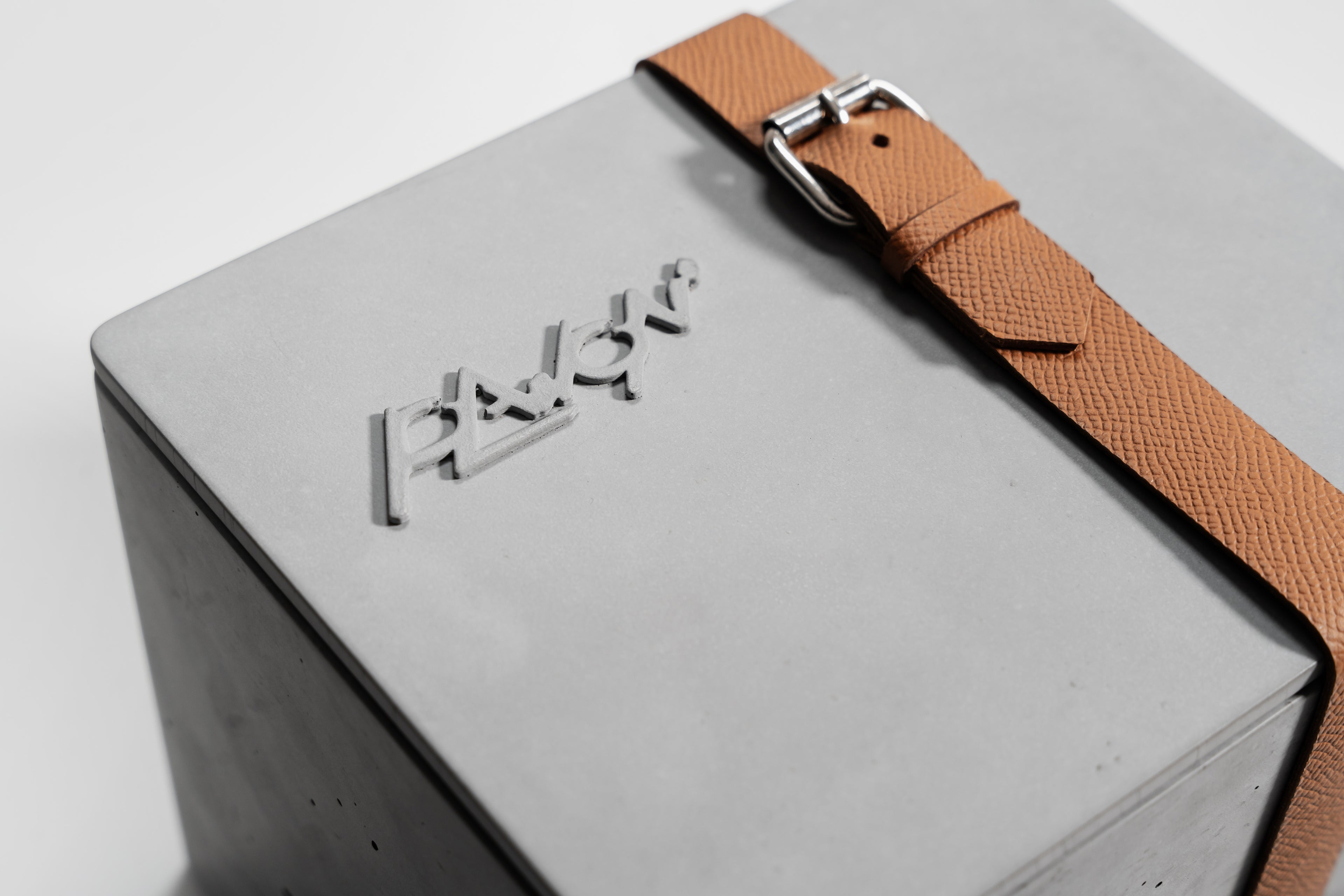 Plawoni LIVA poliert - GRAU CONGAC