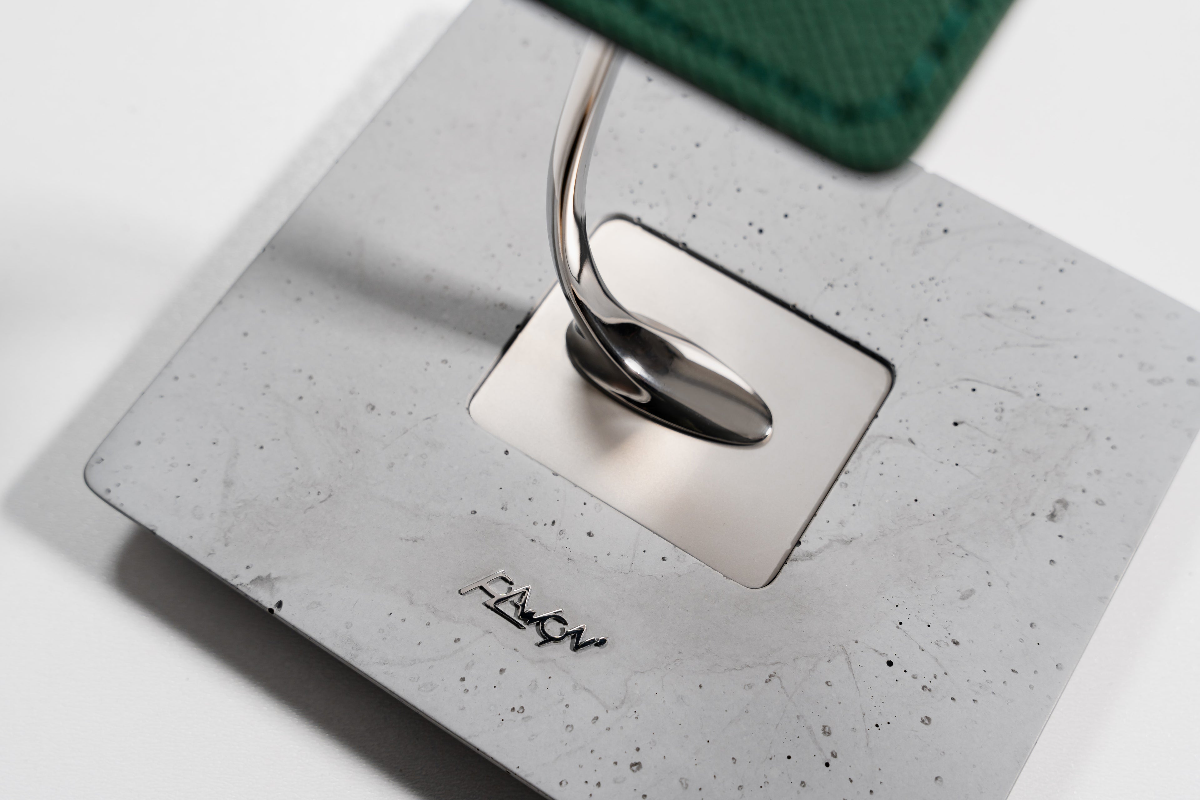 Uhrenhalter / Uhrenständer Plawoni - Grau Grün